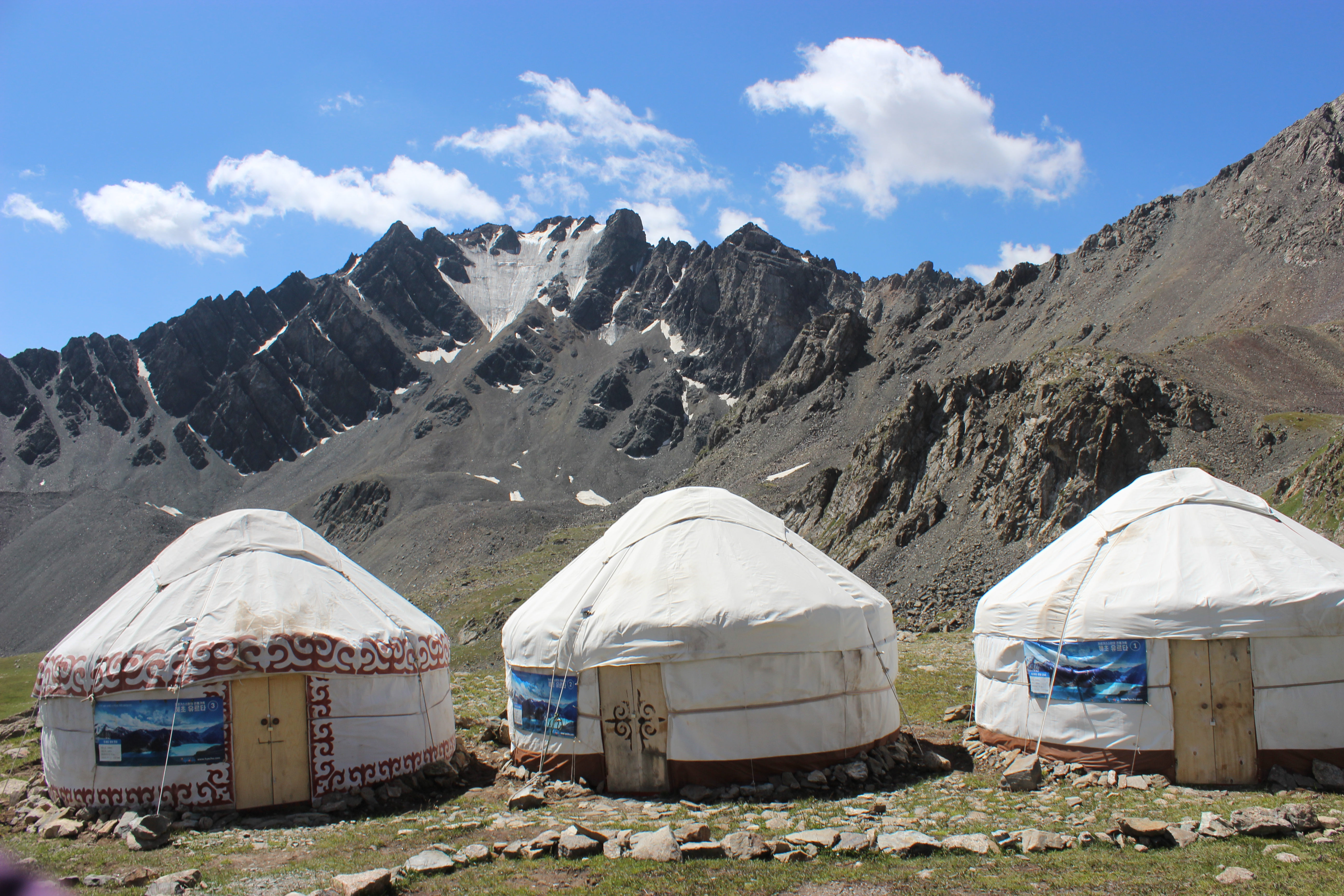 Yurt camp at Keldike Gorge (Altan Arashan).