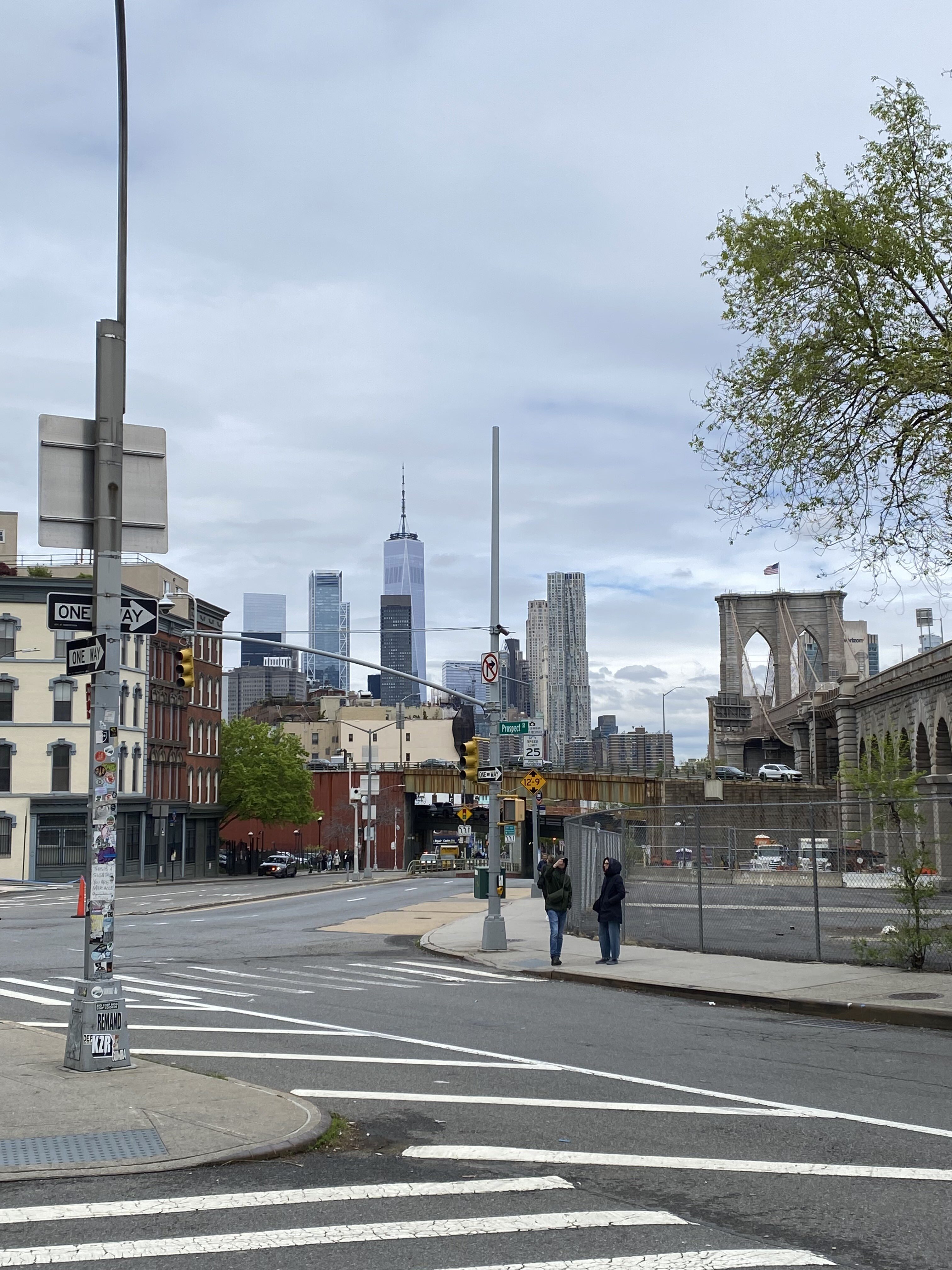 NYC skyline with One World Trade Center shown from Brooklyn.