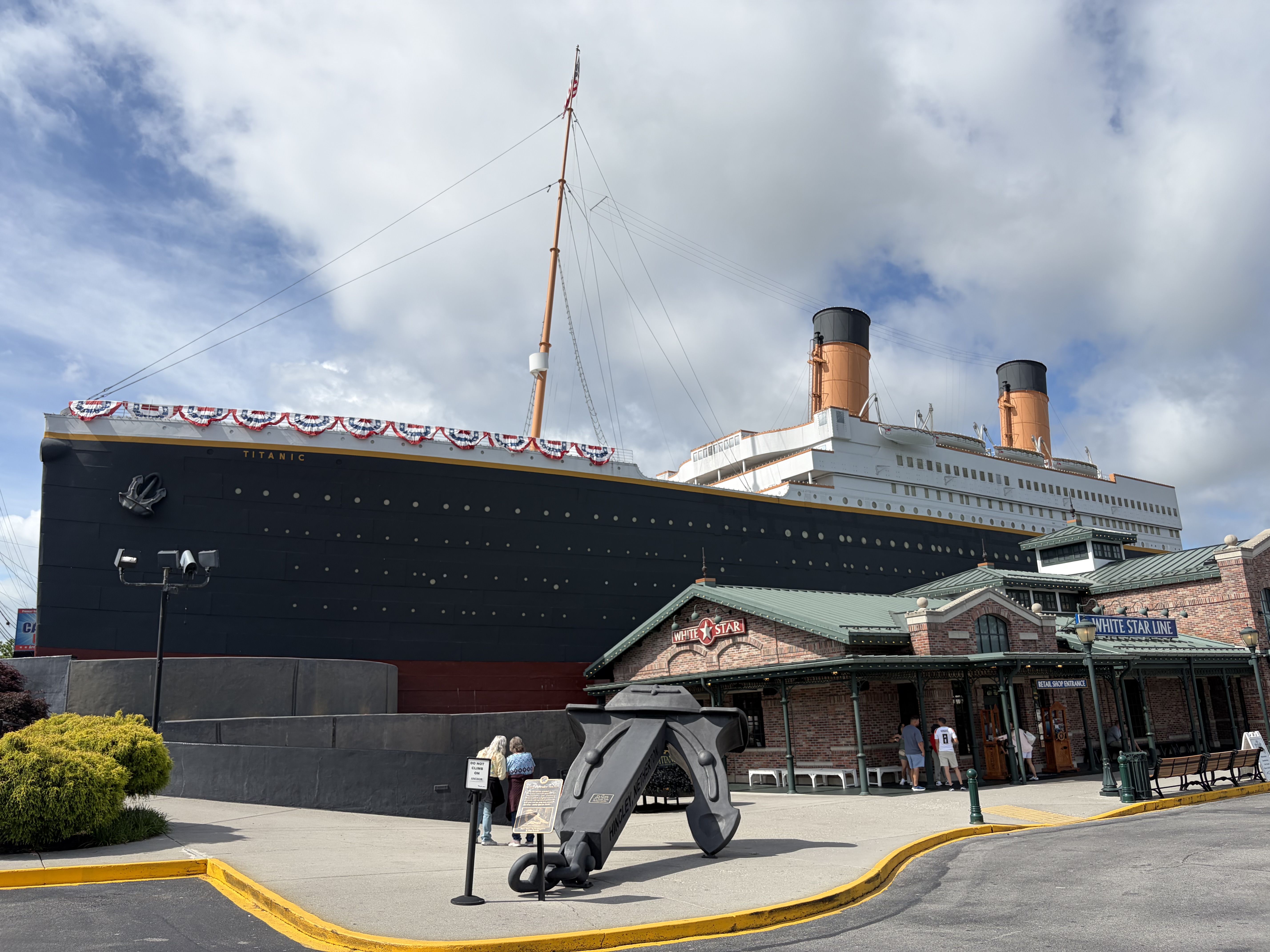 A life-sized Titanic ship in Pigeon Forge that holds the Titanic Museum.